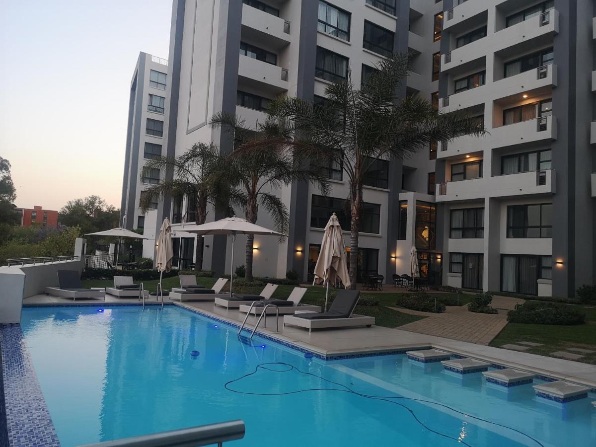 The Regency - Cosy Private Hotel Apartment - Unit 219 Pretoria-Noord Exterior foto